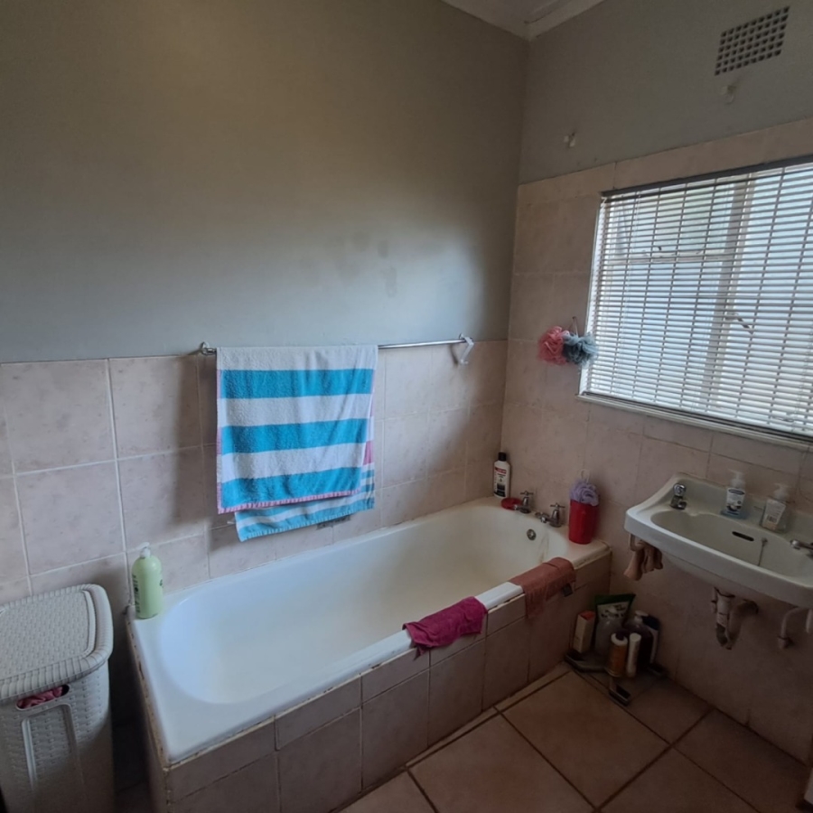 4 Bedroom Property for Sale in Universitas Free State